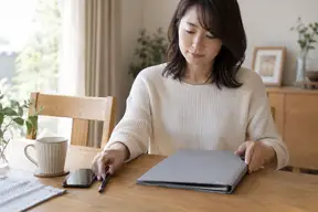 浮気調査を途中でやめたい|中止連絡と精算の確認のイメージ画像